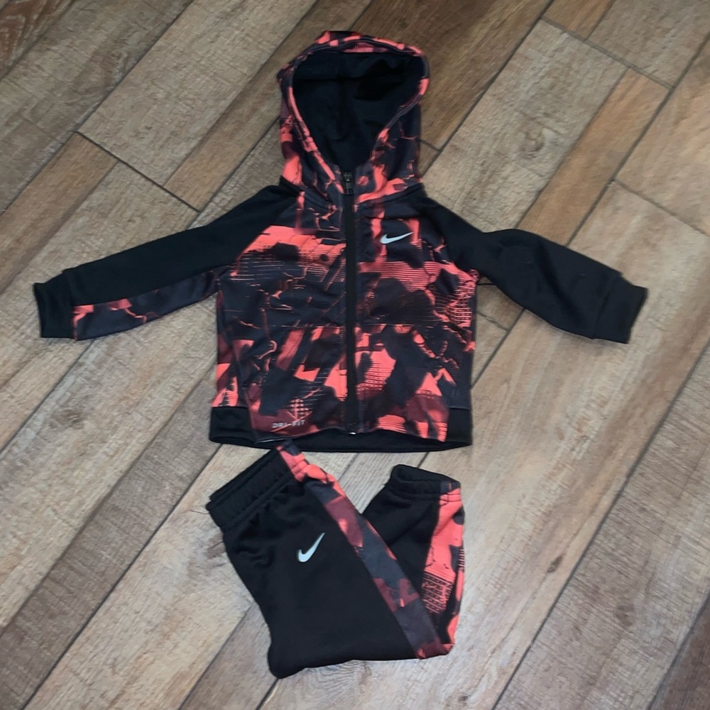 12 m. Dri-Fit Nike Jacket and Pant Set